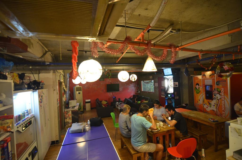 Kimchee Sinchon Guesthouse Szöul Kültér fotó