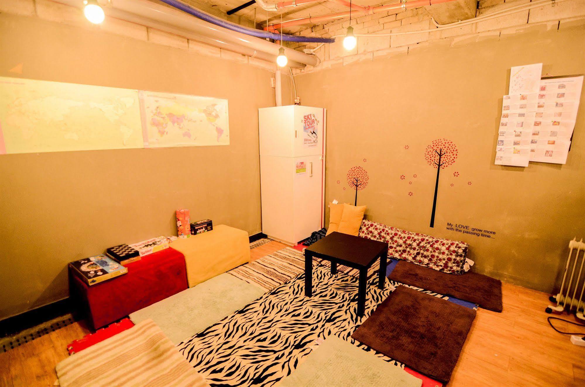 Kimchee Sinchon Guesthouse Szöul Kültér fotó